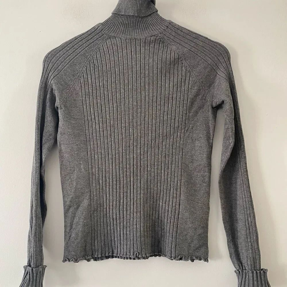 Zara Knit Turtluneck grey sweater - Picture 2 of 8